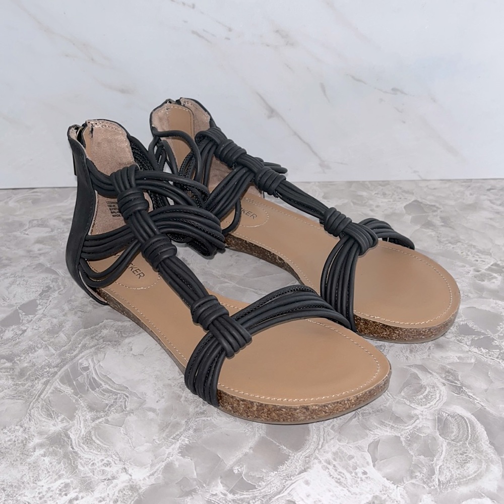 Adam tucker neve strappy black sandals 6.   (C)